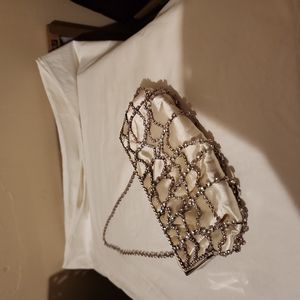 JEWELED ACCENTED CHAIN CLUTCH